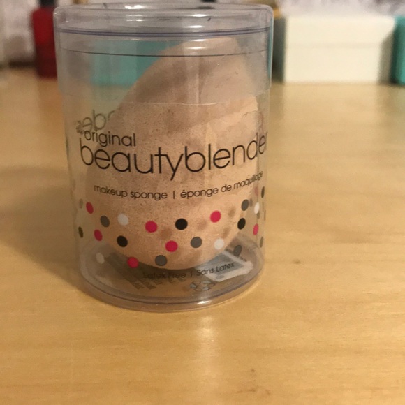 Beauty blender makeup sponge - Picture 1 of 1